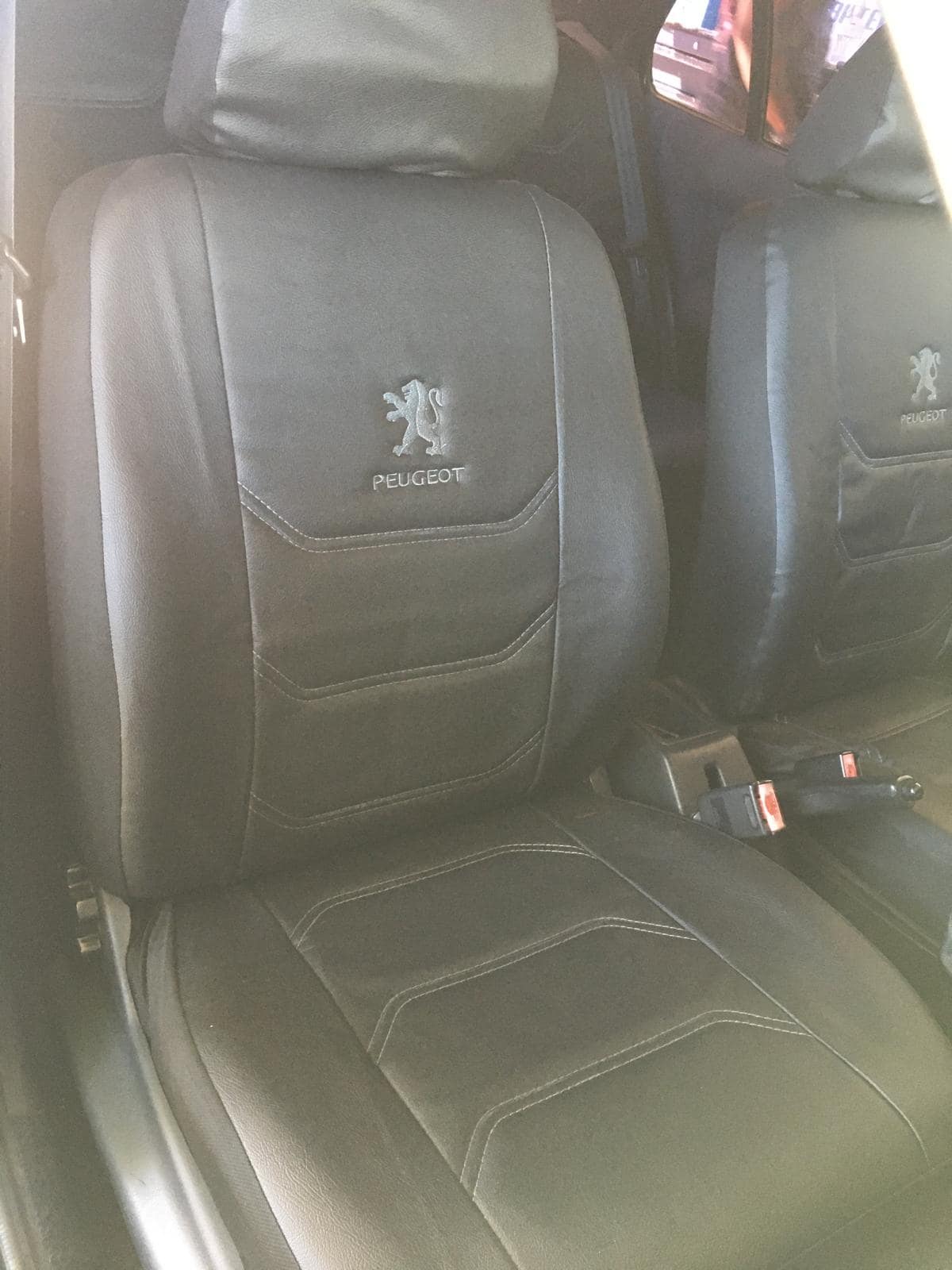 Logo Peugeot Bordado